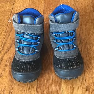 Old Navy toddler boots, size 8